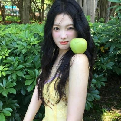 怕羞的黄莺
